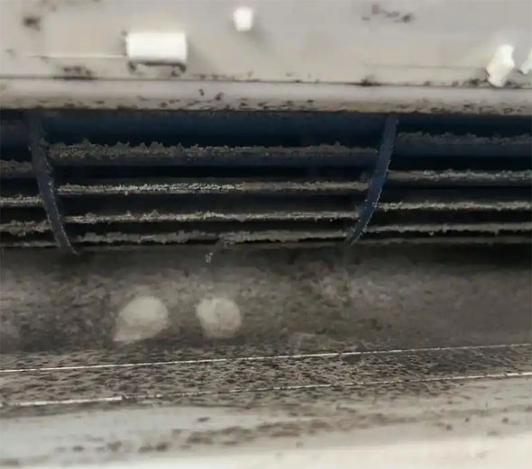 武邑空调吹的风有股烧焦味是怎么回事